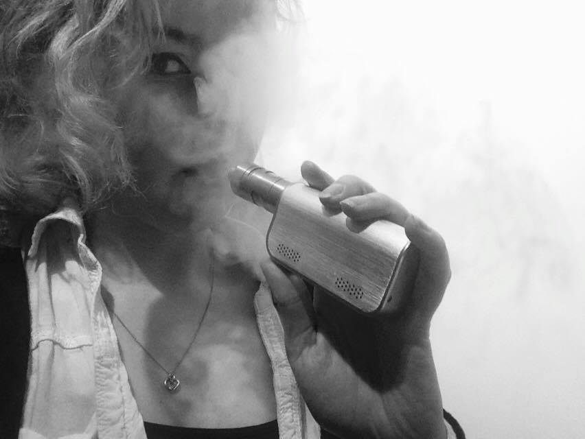 n.b most vapes come with a free black and white filter
