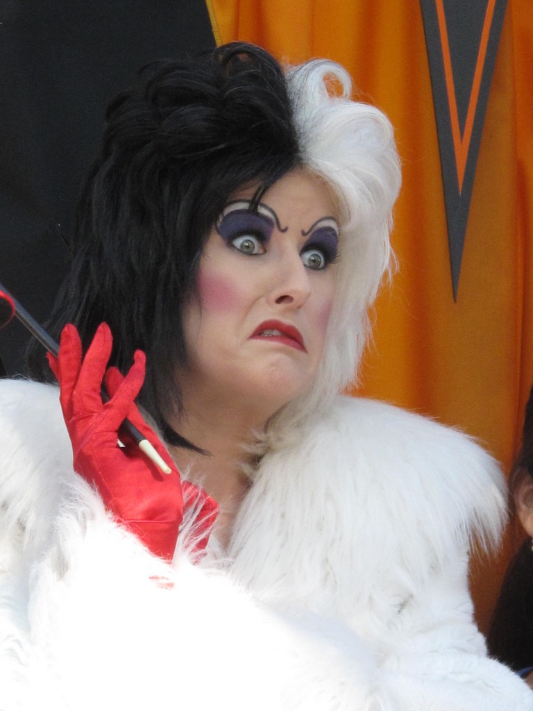 I don't know, she looks pretty louche to me