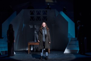 hjorthmedh-oeidipus-and-antigone-singing