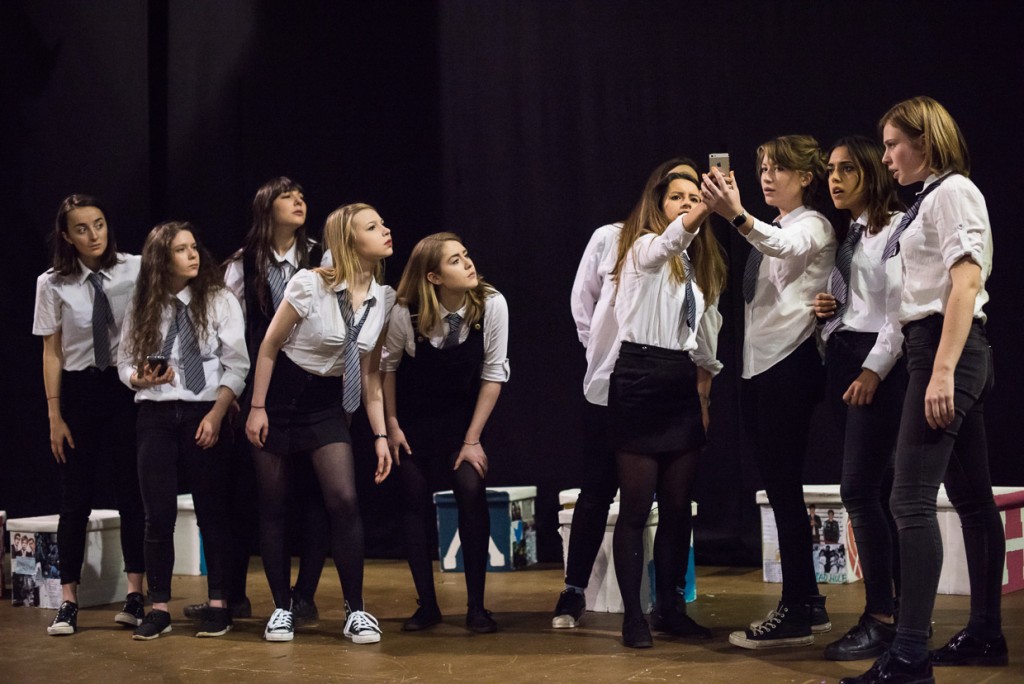 hjorthmedh-girls-like-that-13