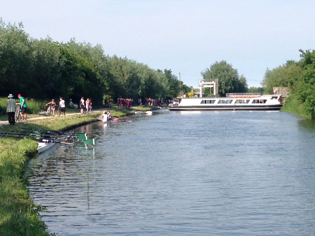 Labour barge lost in meadow due to "unelectable captain".