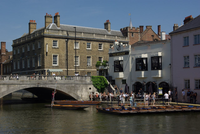 After the strike, those involved met up at The Anchor to have a nice cold pint and wait for it all to blow over.