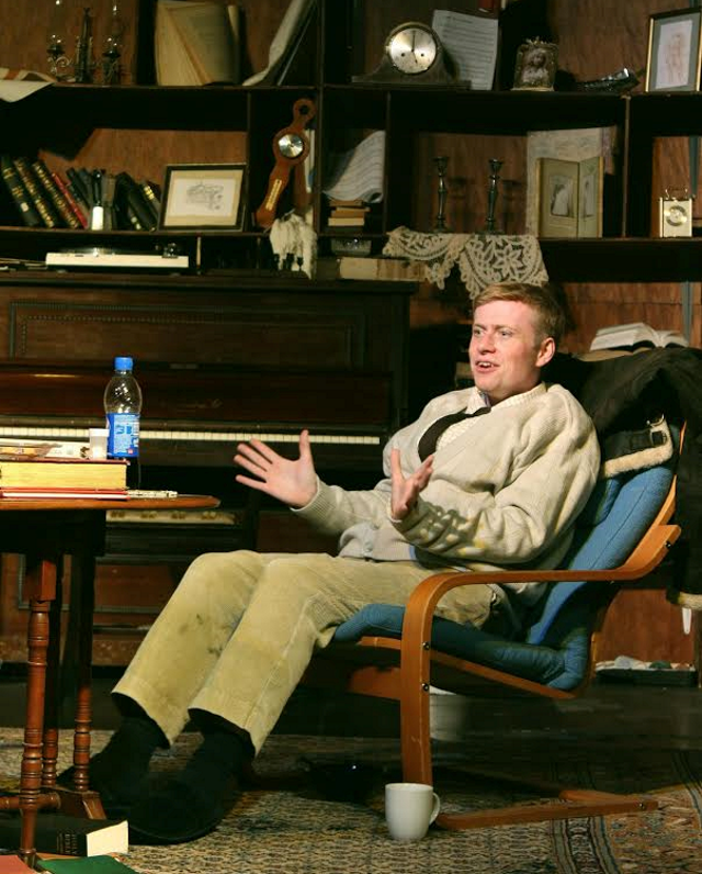 John Tothill as Fitz/Auden