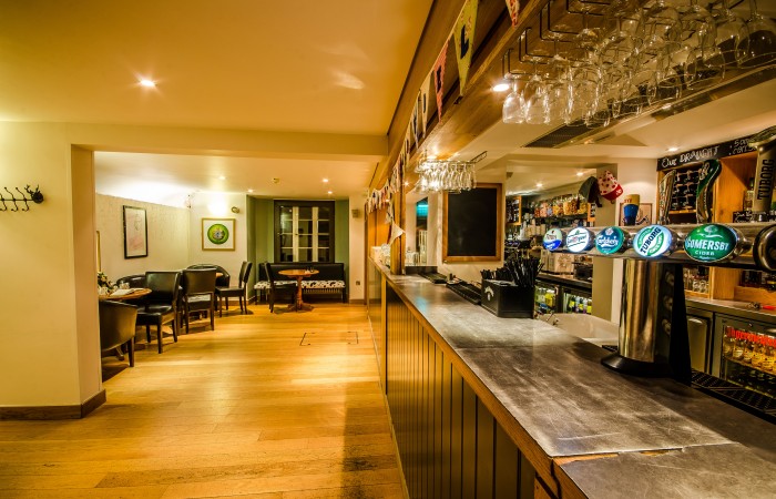corpus-bar
