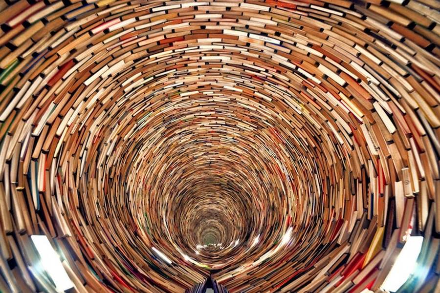 book-wormhole-3