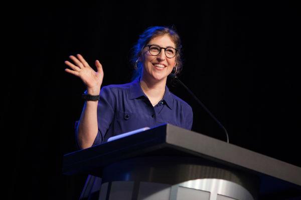 Bialik has since apologised for her controversial op-ed.
