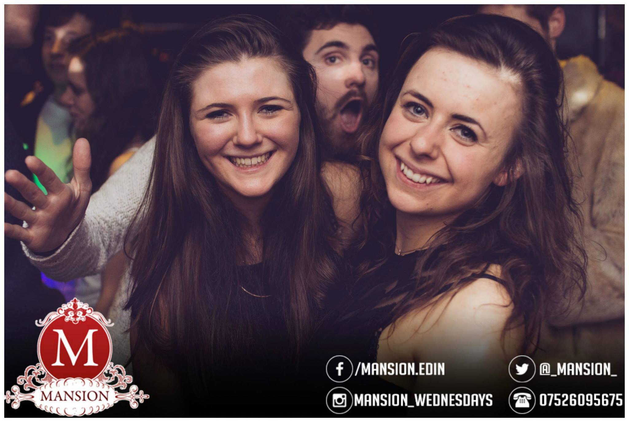 Photobomb creeper