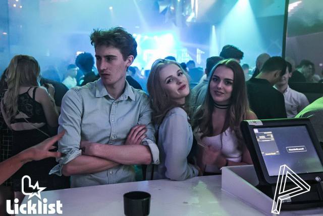 its-meant-to-be-a-girls-photo-jason