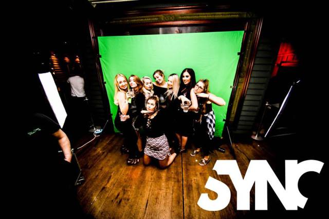 c6-can-you-photoshop-in-a-better-club
