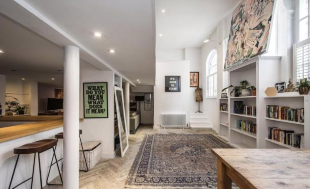 Caroline Flack flat, Caroline Flack, flat, house, Islington, where, pictures, inside, location, boyfriend, Lewis Burton, home, for sale