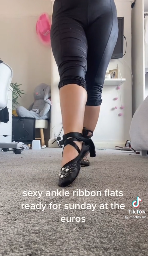 TikTok rating mum's shoes