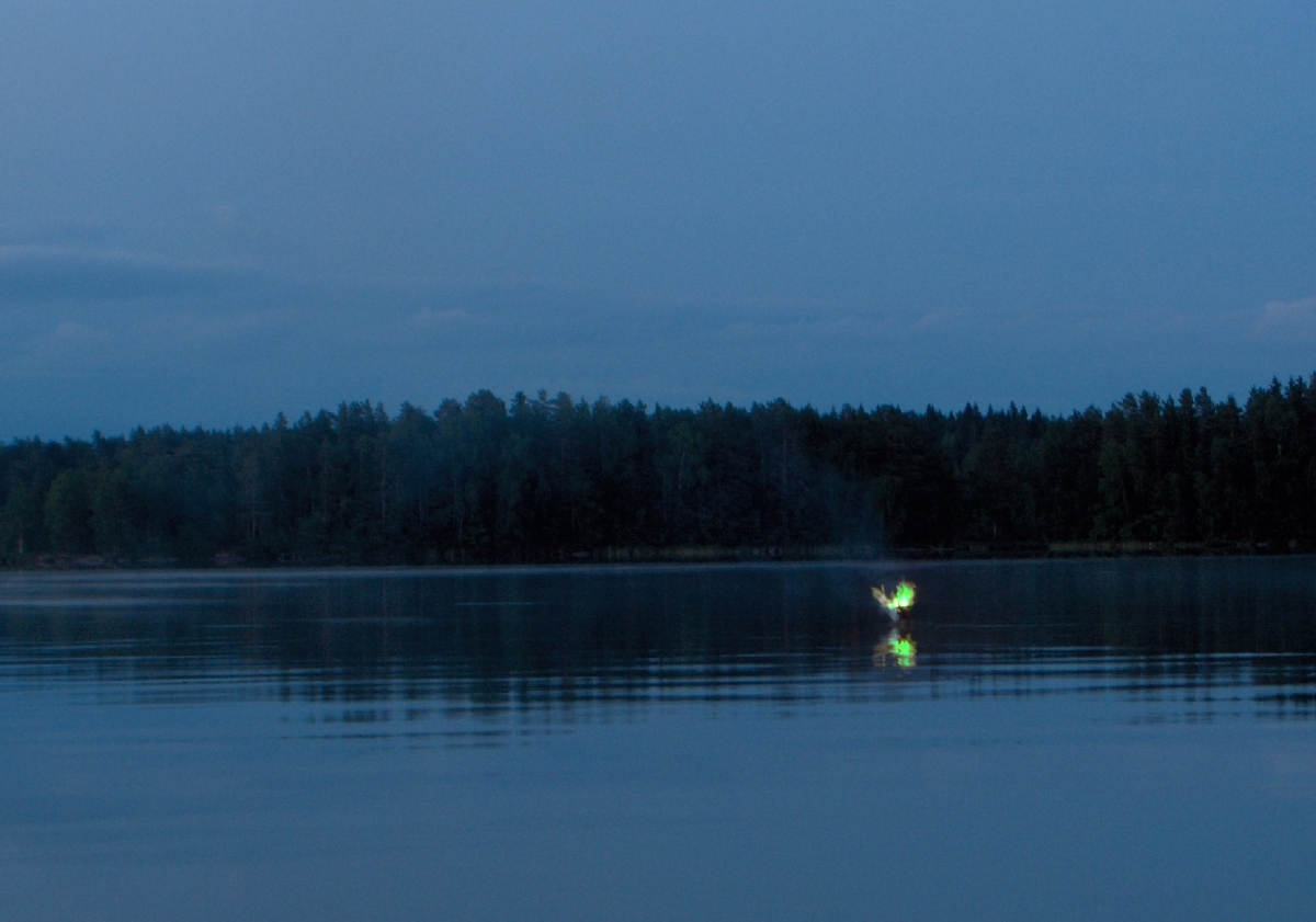 A wil-o'-wisp, a similar phenomenon.