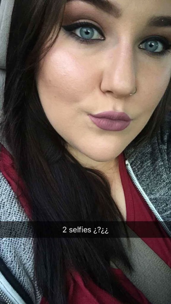 Fellow Babe writer, Chloe, rocking her cat eye look.