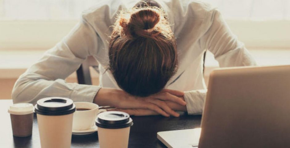 girl head on desk all-nighters