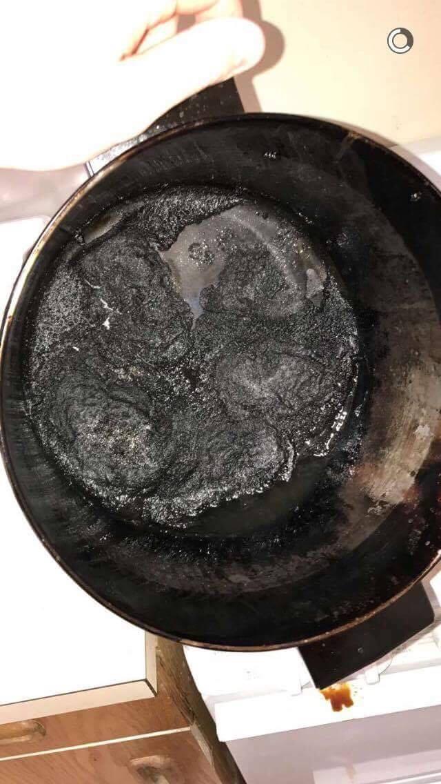 A photo taken by the student of his scorched pan.