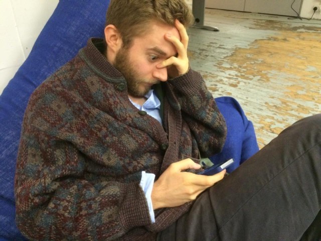 This guy's just realised how dull his lock screen is