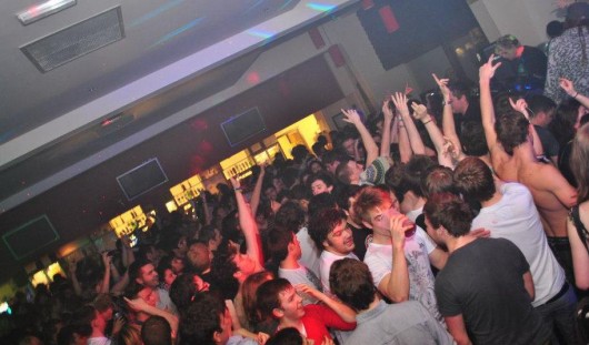 Lancaster students could be hit with £200 fines if they are drunk in Lonsdale bar (pictured)