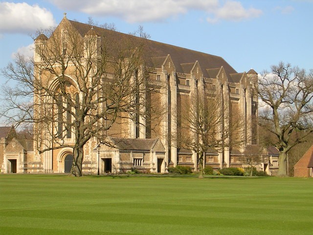 Charterhouse_School_Chapel_-_geograph.org_.uk_-_166782