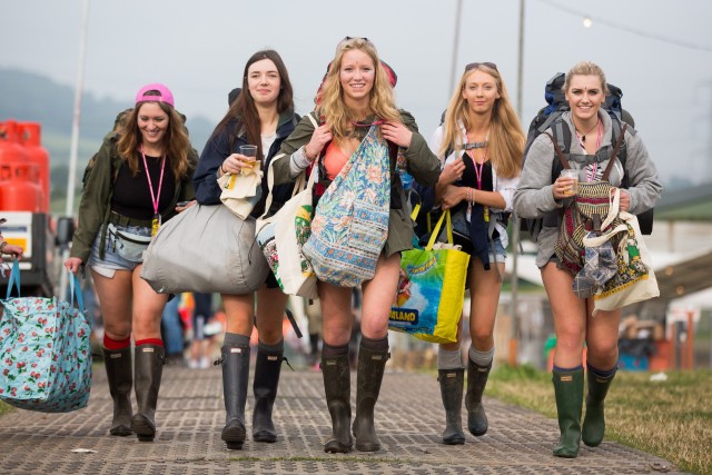 SWNS_GLASTONBURY_191