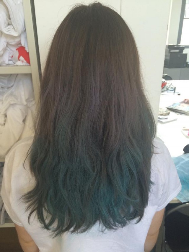 Add another colour on the top layer for a rainbow effect