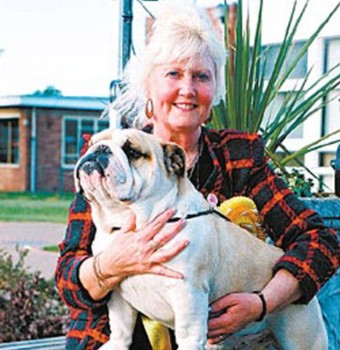 Ch Iceglint I'm Alfred, pictured at WELKS 2002 with owner Mrs Sue Garside