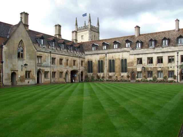 Pembroke's lawn is wheely nice