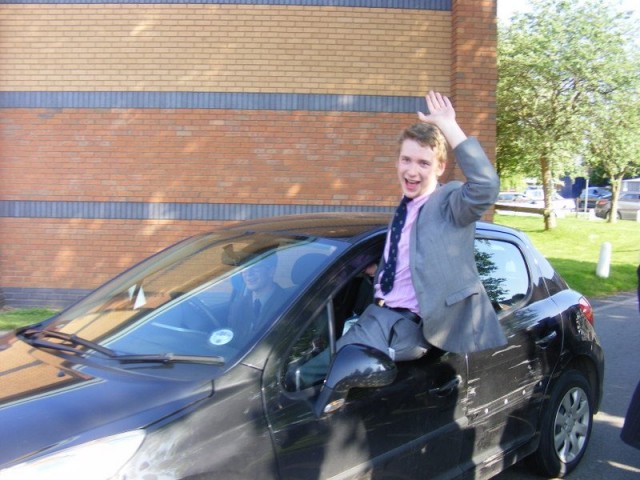 Look no hands