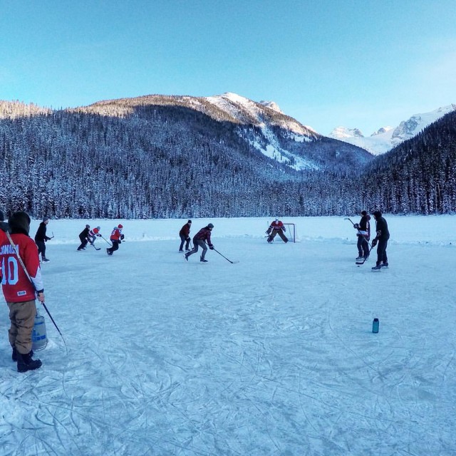 Does it get more Canadian than hockey out on the frozen lakes?