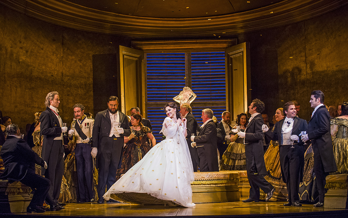 A scene from La Traviata by Verdi @ Royal Opera House. Directed by Richard Eyre. Conductor Yves Abel (Opening 16-01-16) ©Tristram Kenton 01/16 (3 Raveley Street, LONDON NW5 2HX TEL 0207 267 5550 Mob 07973 617 355)email: tristram@tristramkenton.com