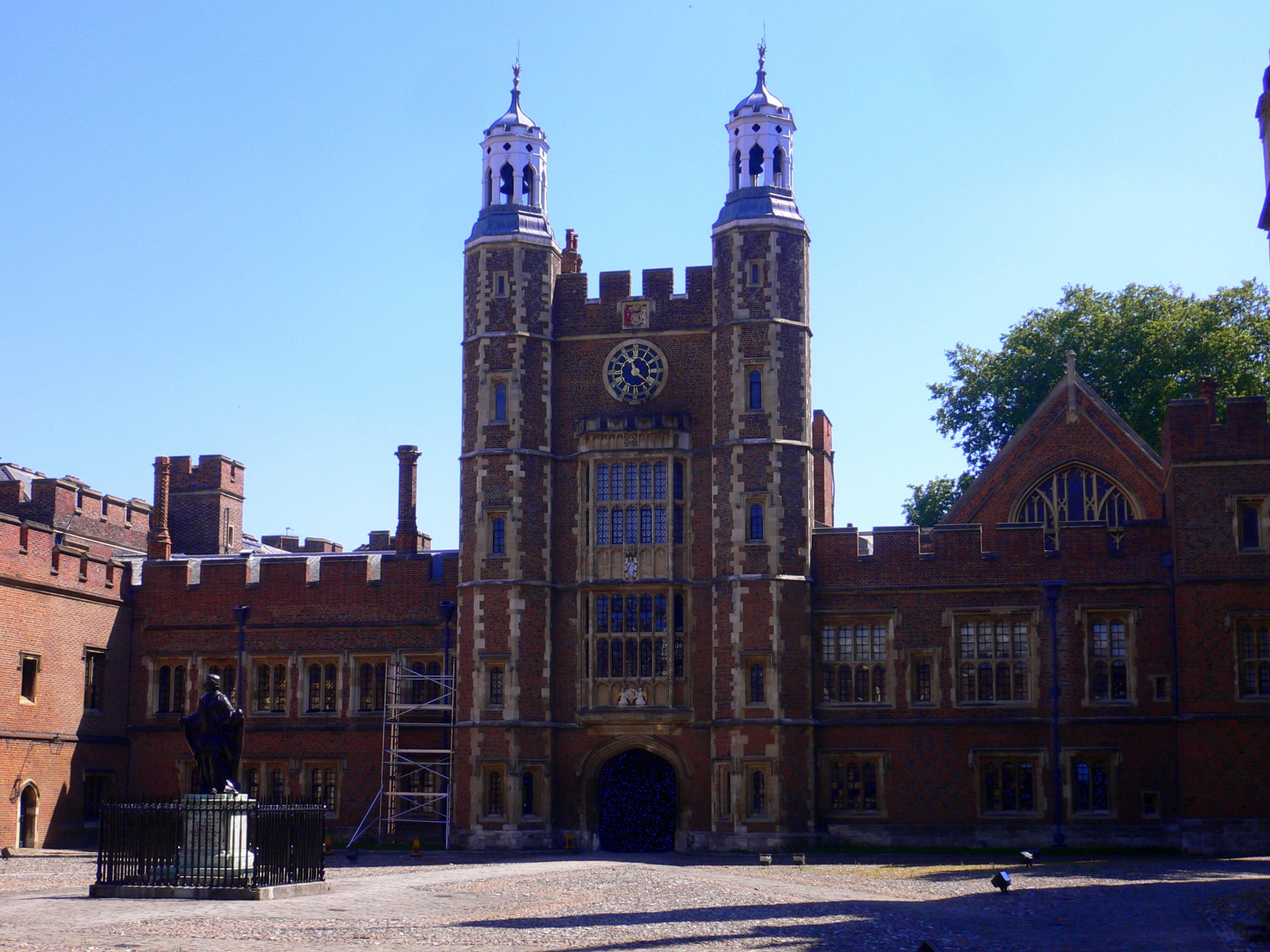 Eton_College_(2)_-_August_5,_2007
